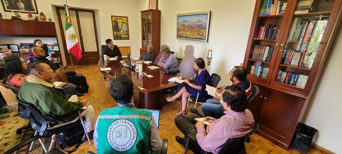 RedTDT's tweet photo. 📭Boletín de prensa| Se comprometen instancias federales a atender el desplazamiento forzado en Chihuahua: https://t.co/FmZNeiOj53

En agosto, organizaciones civiles se reunieron en CDMX con instancias gubernamentales/internacionales: @SEGOB_mx, @GobiernoMX, @ONUMX @AcnurMexico https://t.co/TZLUglajlR