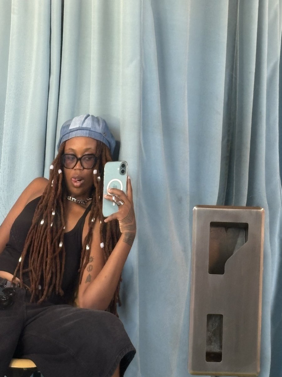 LadyDonli's tweet photo. I love my life ☝🏾 https://t.co/a1Ug4A6G1m