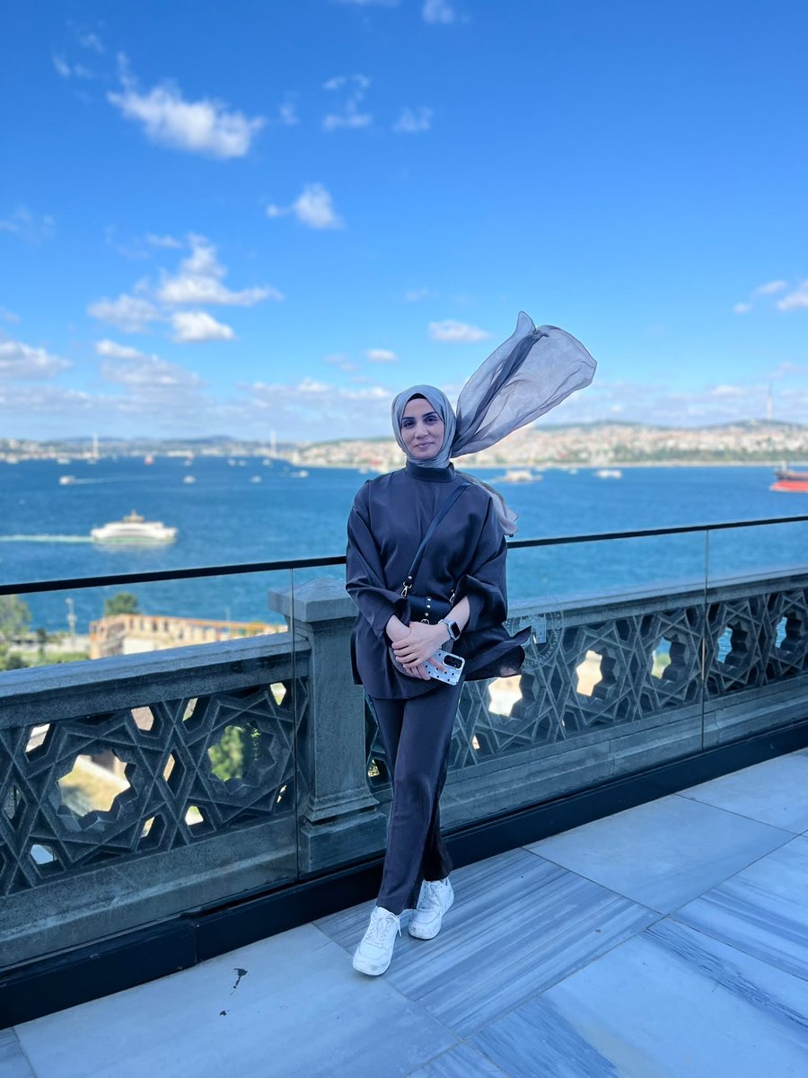 sadecebusraaaa's tweet photo. Çok güzelsin istanbul 💙 https://t.co/OdVKEFRl4T