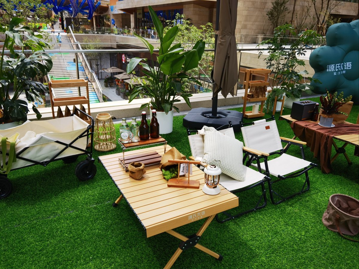 muldoon_jack's tweet photo. Local Community Plant Swap this Sat 10am-2pm at Maple Square! Bring your extra potted plants, cuttings or seeds u0026 swap for new green friends. Free entry! All ages welcome https://t.co/PNAyIg4zY9
