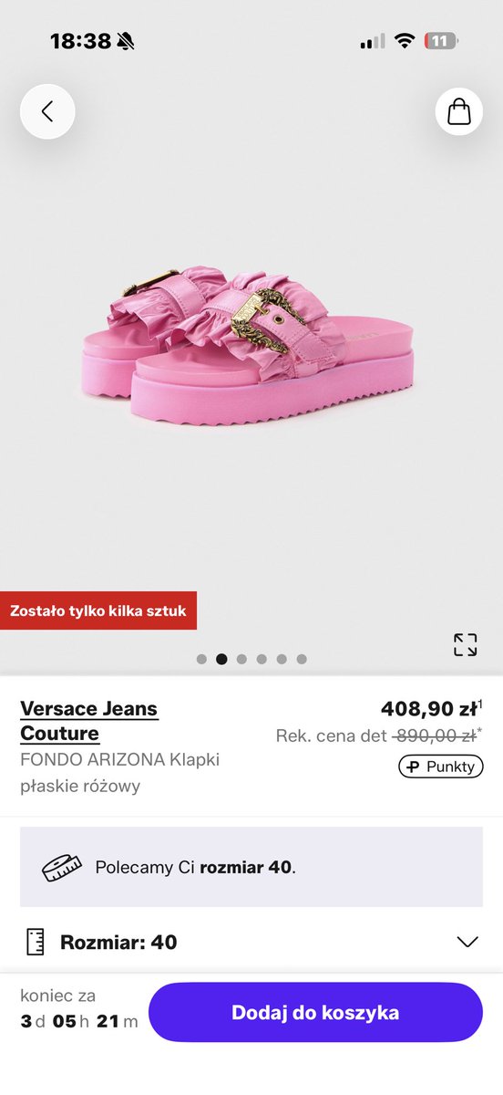 imzuzannaa's tweet photo. Kto opłaca Królowej nowe klapeczki? https://t.co/3838DDUVnk