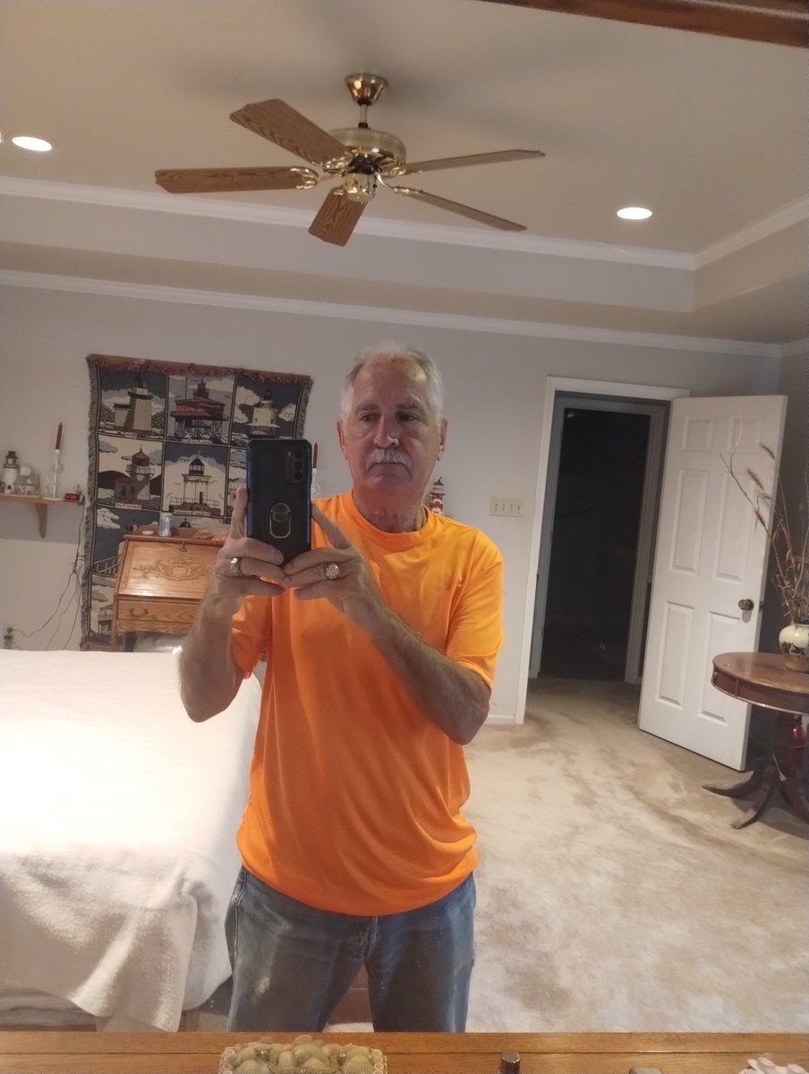 DannyF26519's tweet photo. Yes send me a message Danny little rock ar https://t.co/W3BBOQbILh