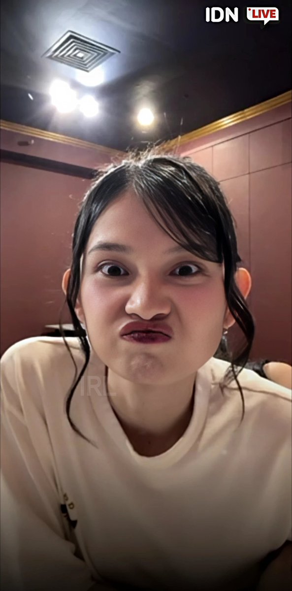 _irhul_'s tweet photo. Terima kasih buat livenya malam hari ini moms @C_IndahJKT48 🥰🤍🩷
hati-hati yaa dijalan pulangnya, semoga selamat sampai tujuan 🤲🏼
selamat beristirahat moms 🤍🩷 https://t.co/LAkDmL1IOz