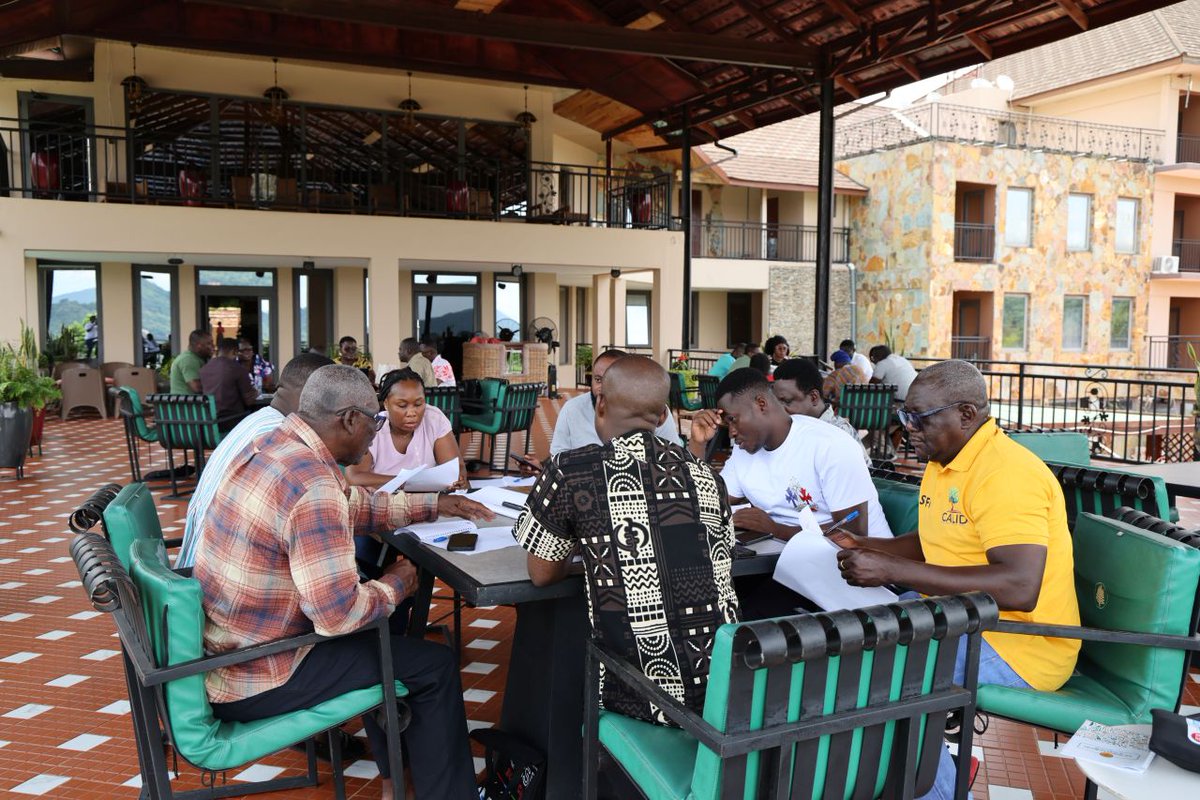 STARGhana's tweet photo. Day 4 day began outdoors
The team activities challenged participants to #collaborate, #communicate It then moved to Programme Management &amp; Resource Mobilisation, exploring organisational challenges &amp; practical solutions through group work. 
#ShiftingThePower #Bootcamp2026 https://t.co/wb3Spy3LJ1