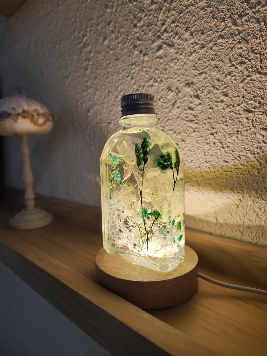 cvc_vargas's tweet photo. Just upcycled an old mason jar into a dreamy fairy light vase in 10 mins—no fancy tools needed! https://t.co/JdfSA3Jf7E