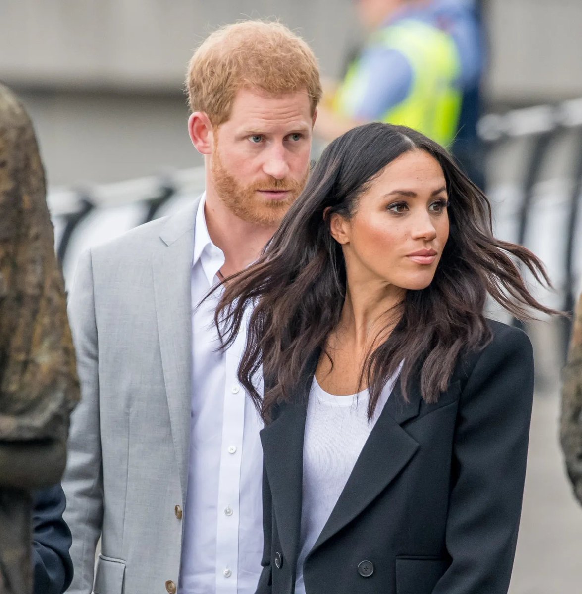 TG_desk69's tweet photo. Do you find Harry and Meghan ANNOYING 

A) Yes 🟢 

B) No 🔴 https://t.co/nfkyaDqFbW