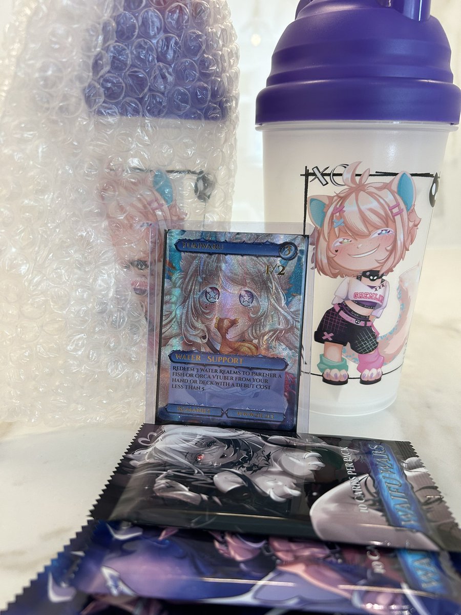 yukiwaru_'s tweet photo. HUGE THANKS TO @WaifuWaresUK 

Cup looks amazing!! Thanks for the extras

Trading card looks amazing! Thanks for the extra packs gonna open on stream!! https://t.co/sDjGYhD8wk