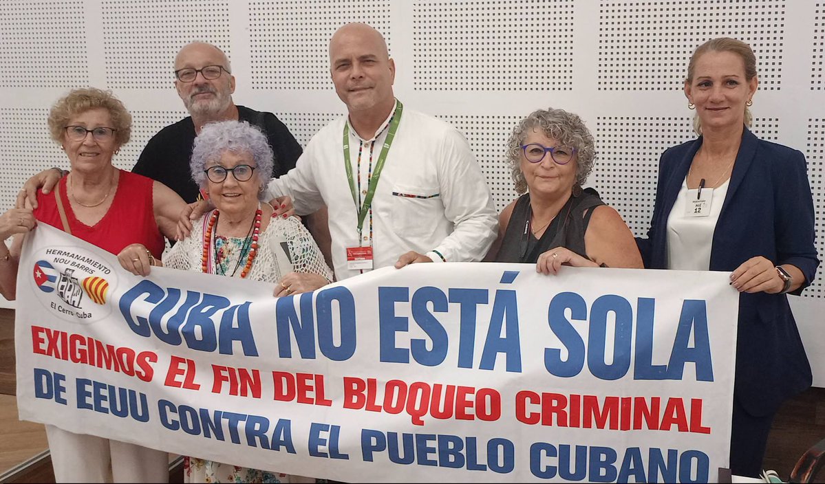 GHNordelo5's tweet photo. ¡Cuba NO está sola! 
#Cuba #100AñosConFidel #CDRCuba #CubaNoSeRinde https://t.co/TRSUzzt5HR