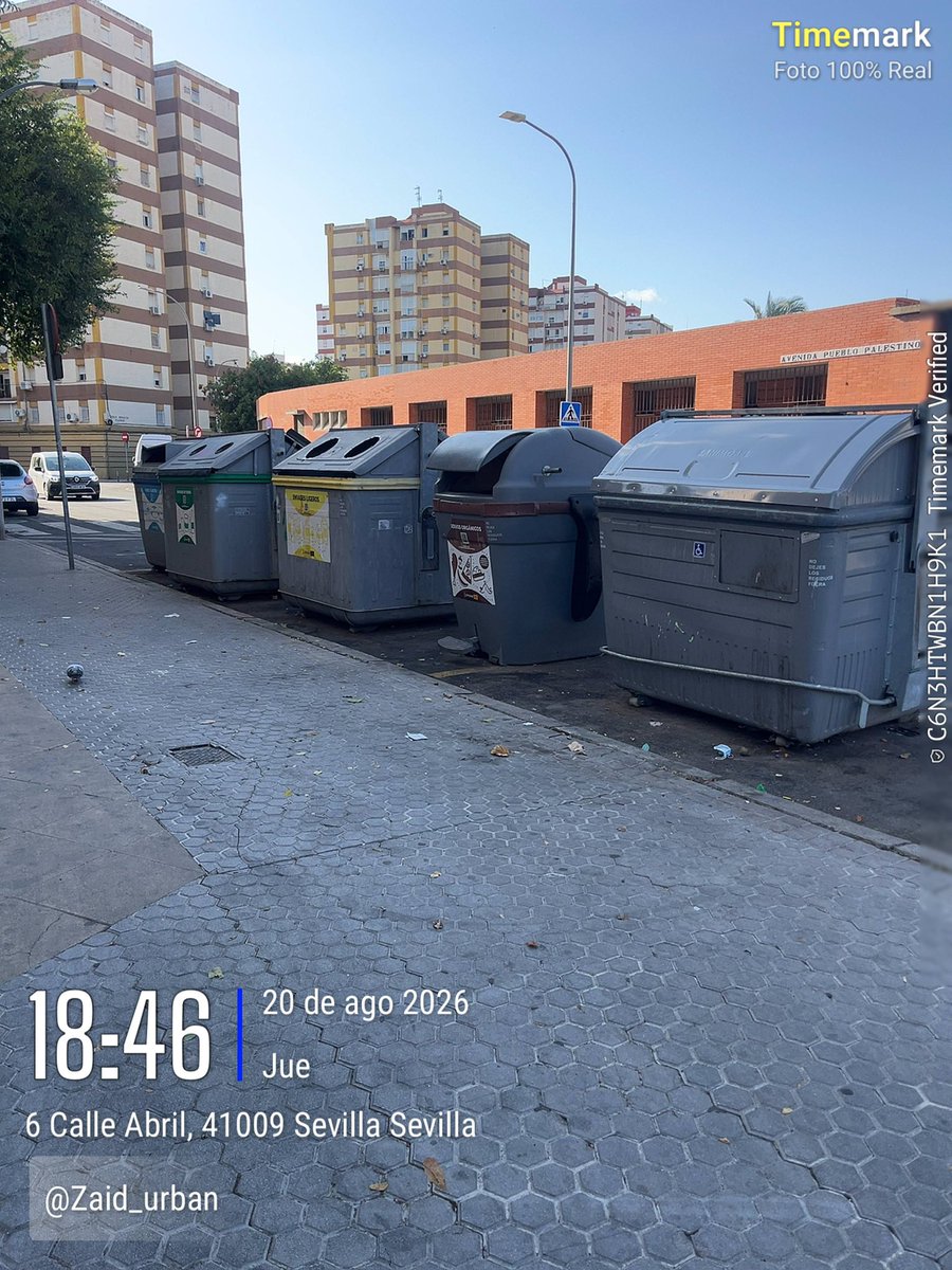 Zaid_urban's tweet photo. Lo de esta ciudad con los contenedores de basura es lamentable. No he conocido ciudad que tenga los contenedores de basura más reventados como @Ayto_Sevilla la sensación de marginalidad y decadencia al verlos es brutal https://t.co/DEgsrSJdyR