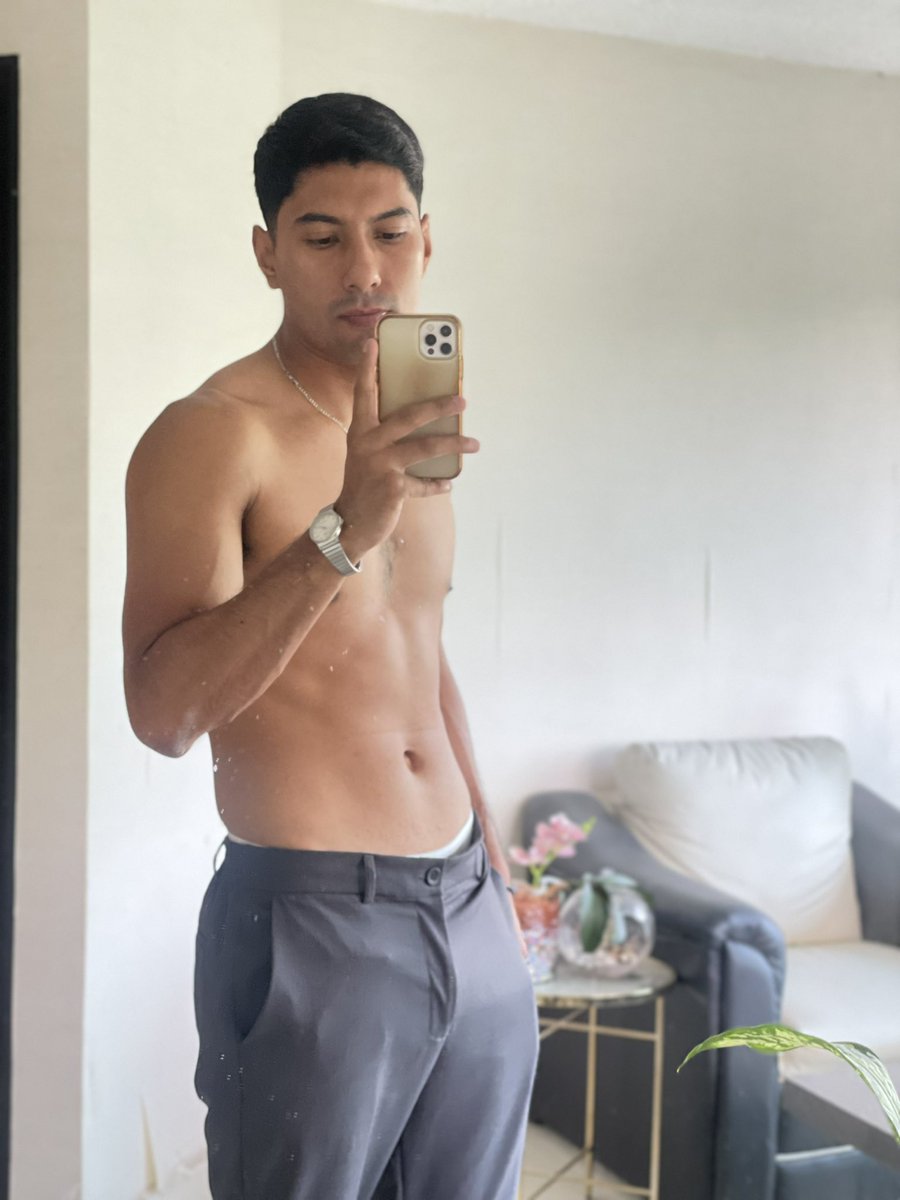 scarFernandoSo3's tweet photo. Dame 6 meses que me voy a cambiar de cuerpo como las serpientes 🗣️🐍 https://t.co/rMWABcIr5z