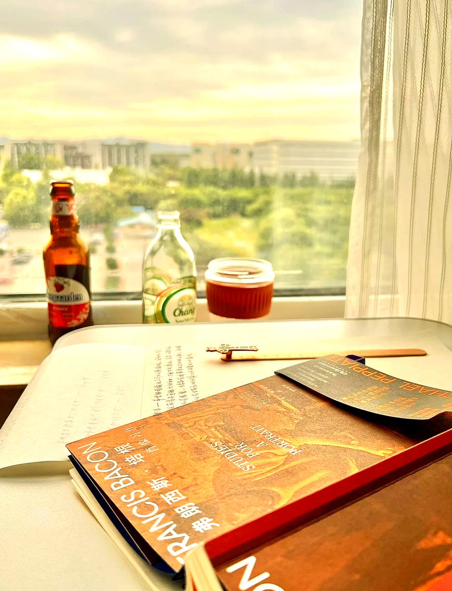 Mohamed83518168's tweet photo. New semester, new vibes—time to chase goals, meet cool people, and level up little by little today! https://t.co/bdmAPLtBse