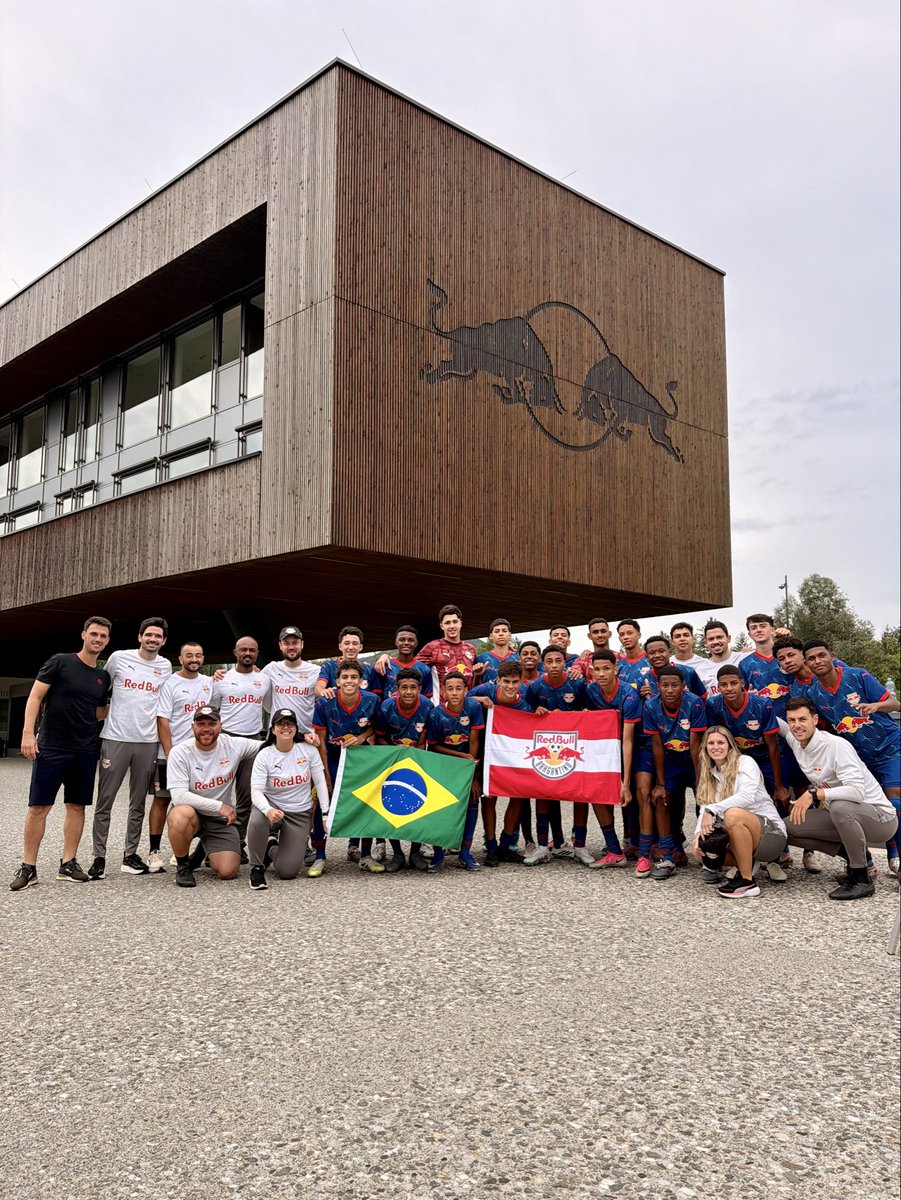 RedBullBraga's tweet photo. FIM DE JOGO!

Os Crias do Braga vencem a Juventus por 4 a 0 e garantem a classificação para as quartas de final da #NextGenerationTrophy! 🔥

⚽️ Omar Sena, Carlinhos, Iarley e João Purcino https://t.co/eLSFHvtyqO