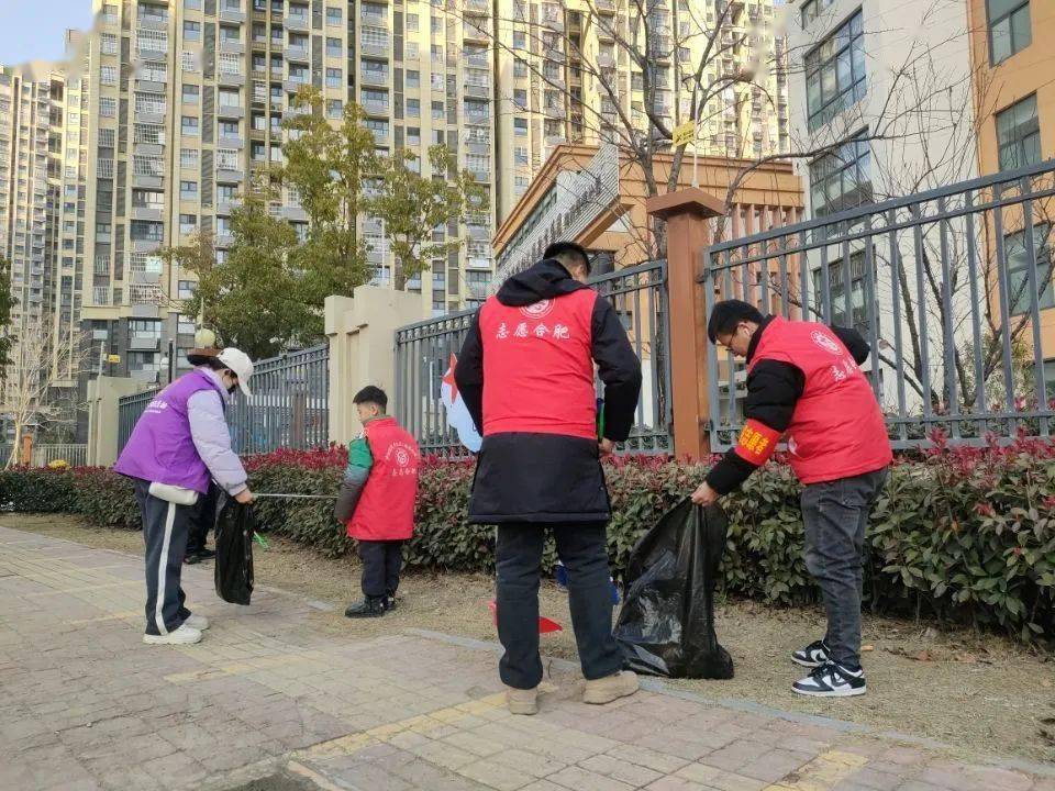 RoseKlaas's tweet photo. Hey neighbors!  Join our community park cleanup this Saturday (9AM-12PM) at Oakwood Park. Gloves u0026 snacks provided—just bring your energy! Let’s make our space shine together. https://t.co/ane61mRq2k