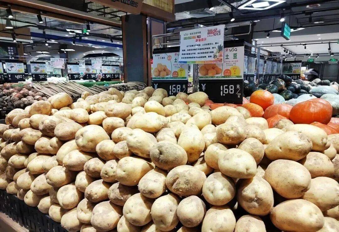 DickCaPenga's tweet photo. Fresh organic veggies u0026 premium nuts restocked at our farmers' corner! Stock up for cozy weekend meals ， https://t.co/3Lu2W3vKcU