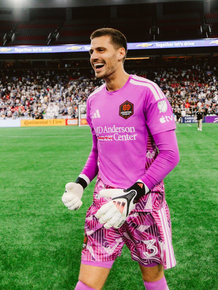 HoustonDynamo's tweet photo. Last night, we became just the 3rd team in @MLS history to win 5 straight matches without conceding a goal 💪 https://t.co/myNk7vmLlX