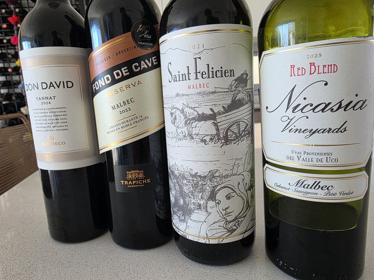 bpescarmona's tweet photo. Cuatro vinos 🍷  que a mi entender, van siempre muy bien  en términos  de 👍  relacion precio /calidad https://t.co/eQH55nVyMA