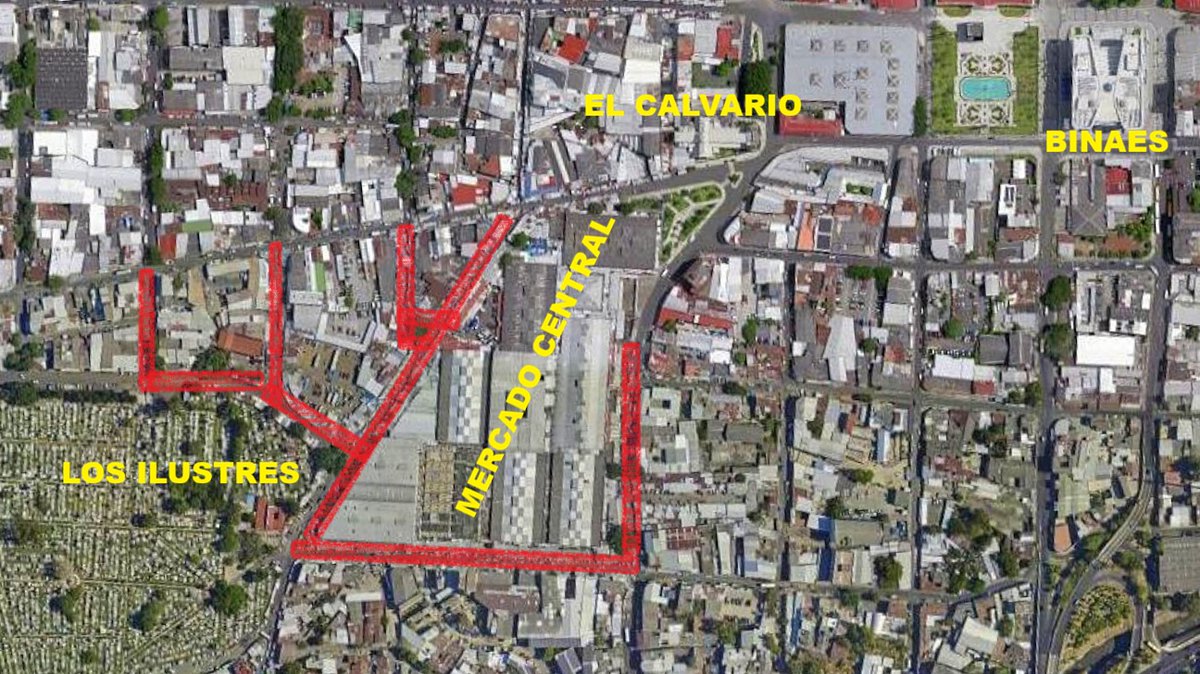 CroniGuanacas's tweet photo. EXCLUSIVA | Las cientos de familias que desde hace décadas venden en los costados poniente, sur y oriente del mercado Central de San Salvador ya han sido notificadas por escrito de que tienen hasta este fin de semana para desalojar los sectores que he marcado en rojo en el mapa. https://t.co/awK6g8DCic