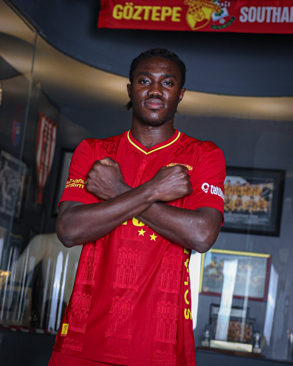 Goztepe's tweet photo. Richard Akonnor Göztepe'mizde! 💛❤️

Kulübümüz, Birleşik Arap Emirlikleri vatandaşı sol bek Richard Akonnor'un 2026/2027 sezonu sonuna kadar satın alma opsiyonuyla birlikte kiralanması konusunda oyuncu ve kulübü Al-Jazira Club ile anlaşmaya varmıştır.

Richard Akonnor joins Göztepe! 💛❤️

Our club has reached an agreement with UAE left-back Richard Akonnor and his club Al-Jazira Club for the loan transfer of the player until the end of the 2026/2027 season, with an option to buy.

https://t.co/fcMEElDjar

#Göztepe