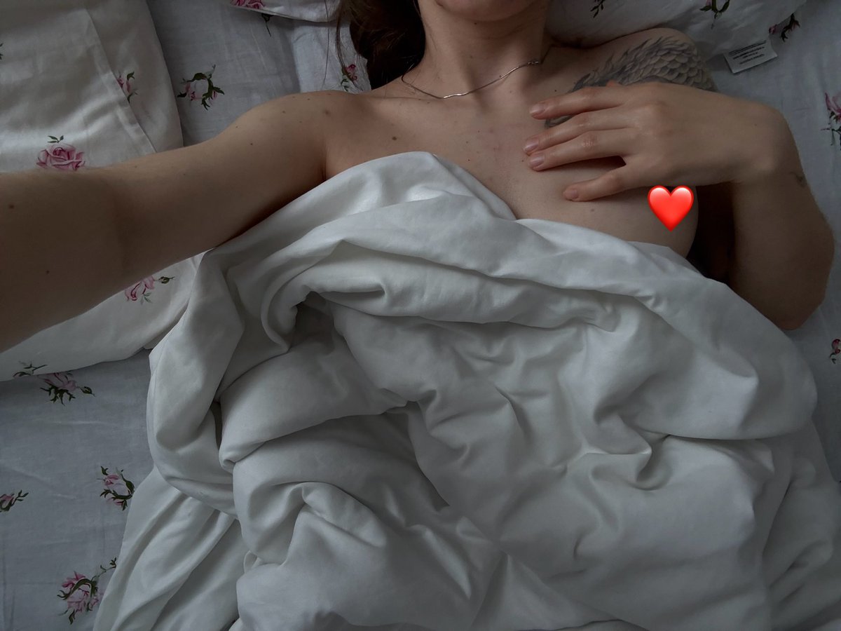 Linusik32921's tweet photo. давно не было #нюдсовыйчетверг #нюдчетверг 
по ссылке в шапке профиля больше чем ❤️ https://t.co/d75ApiXN8f