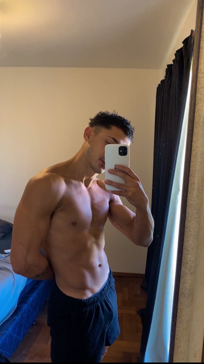 FacundoMagg1's tweet photo. Que calor 🥵 https://t.co/Mag76psYIu