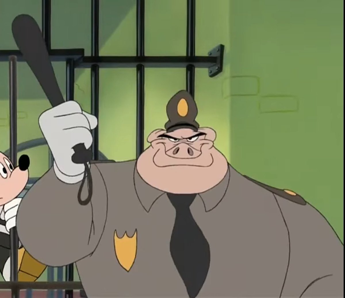 GavEl0130's tweet photo. This heavyset pig prison guard - *mlemmmm mleeemmm mlemmmm* i want to love him he's just so fckable
#houseofmouse #mickeymouseworks https://t.co/JtoKCKLSa4