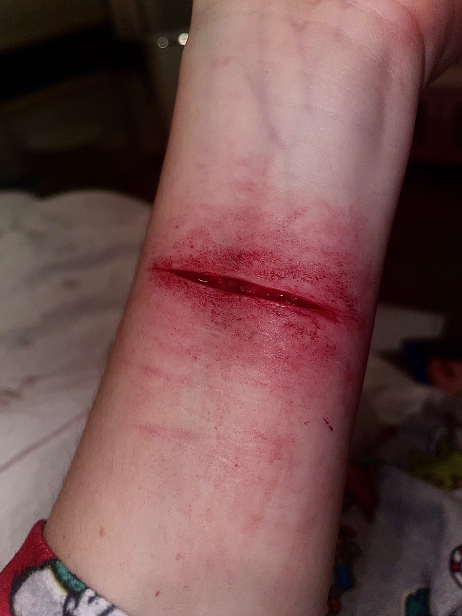 JaneCarter93093's tweet photo. I love SFX makeup…like you dont understand how good Ive gotten at it. I did this in my free time!
#sharmtwt #shtwt #sfxtwt https://t.co/KHPu0Px8Jb