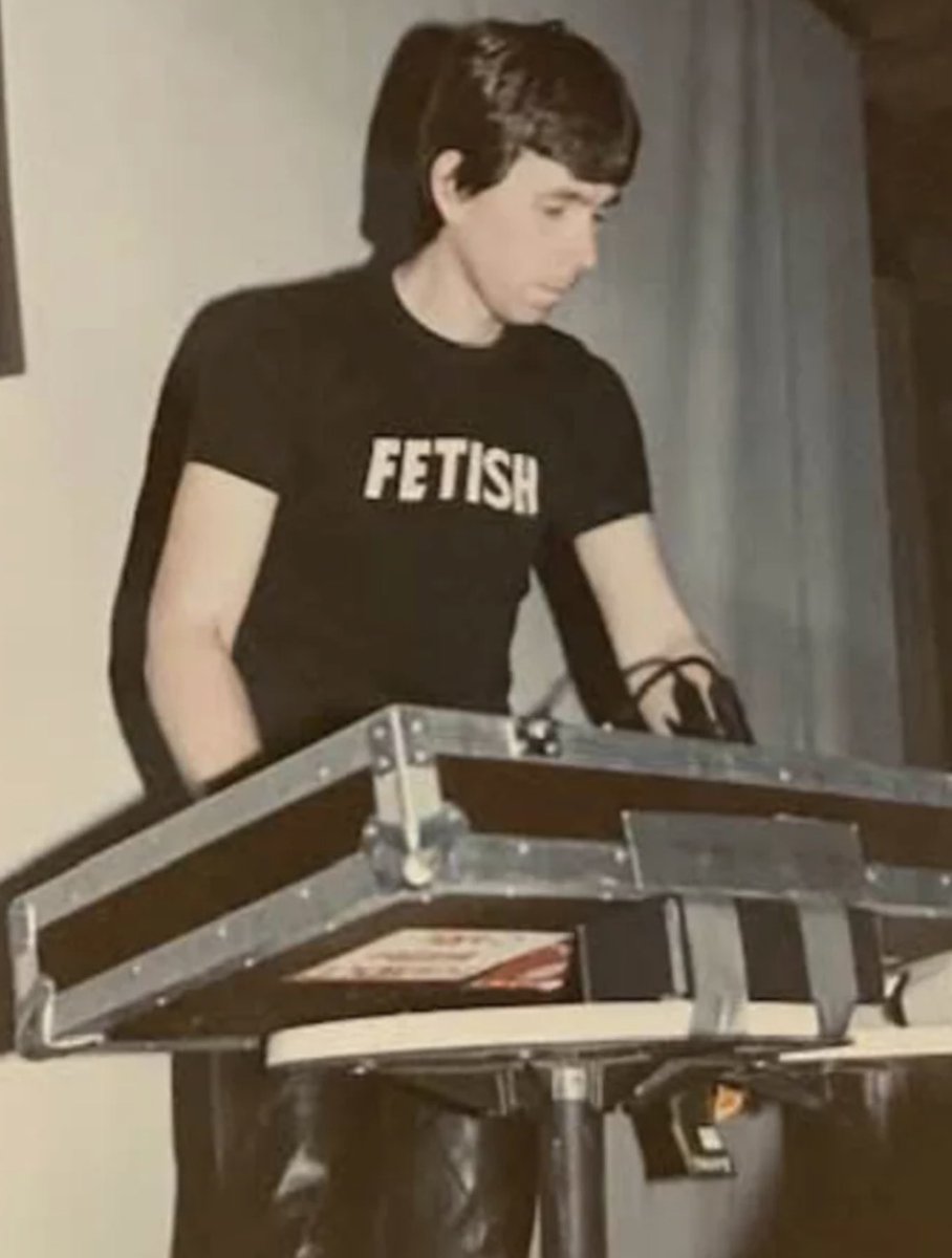 SlaveToIndustry's tweet photo. Chris and Cosey: Cabaret Metro, Chicago 3 May 1986 https://t.co/wOAVyd7t96