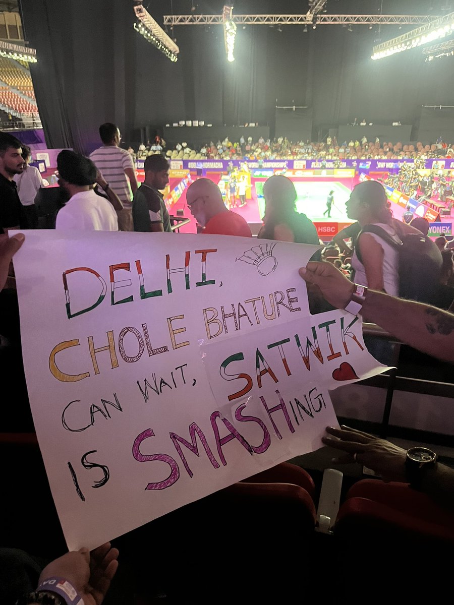 KavyaMunduri's tweet photo. @vinayakkm The poster we friends made :) The stadium environment was electrifying ✨🏸 https://t.co/rH67W5OG4z