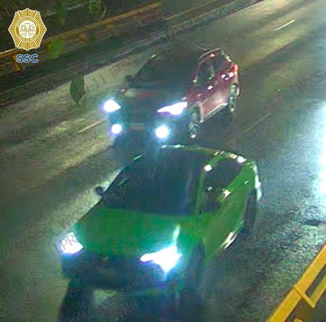 azucenau's tweet photo. 🚨La conductora Vanessa Huppenkothen denunció que una camioneta color vino la seguía y le impedía avanzar mientras circulaba por la CDMX.

Incluso mencionó las placas y expresó temor por su vida.

Posteriormente, informó que estaba a salvo en casa.

La @SSC_CDMX ya busca identificar la unidad y a sus ocupantes mediante el análisis de las imágenes y el registro de las placas, para esclarecer lo ocurrido y determinar responsabilidades.