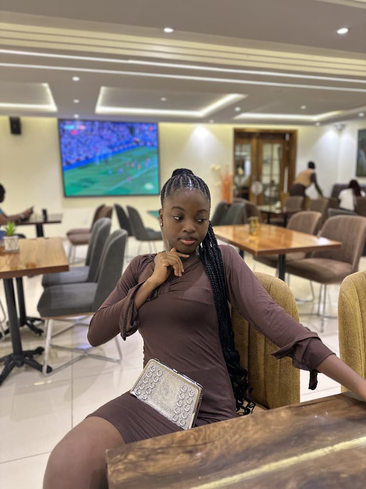 EwekaPeace's tweet photo. Phewwww… finally done with my exams 😭🤭

X, I have missed you! Now I can focus here again 😂❤️ https://t.co/4F678JaTeP