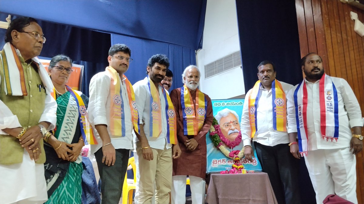 Kalyan_Netha's tweet photo. Allenarenda Jayanthi 80th celebrations attended @Sunadaryavignakendram 
@JSPshankargoud @urRKsagar #kalyannetha #mass https://t.co/y1n3SvA1L0