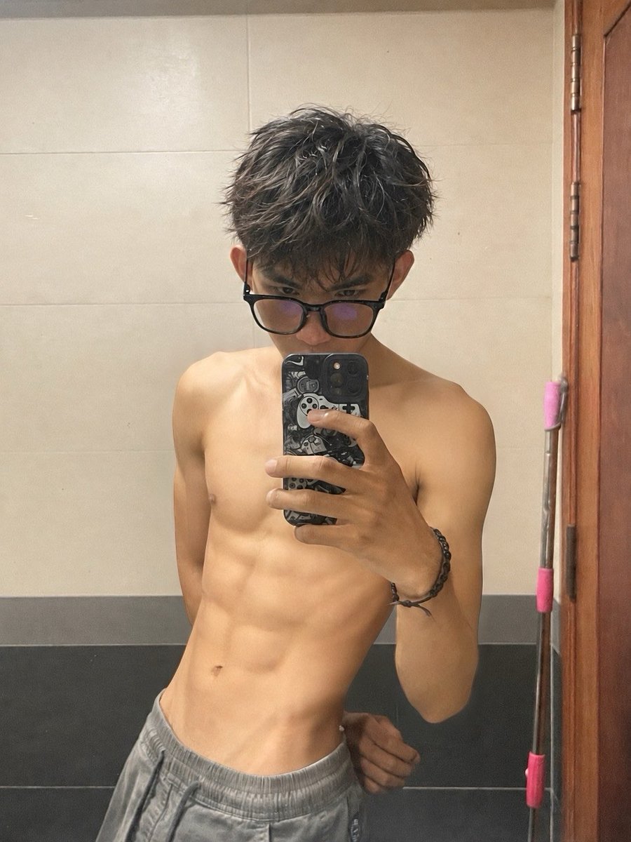 Rennn_22x's tweet photo. 😛 https://t.co/I28hGAl8nD