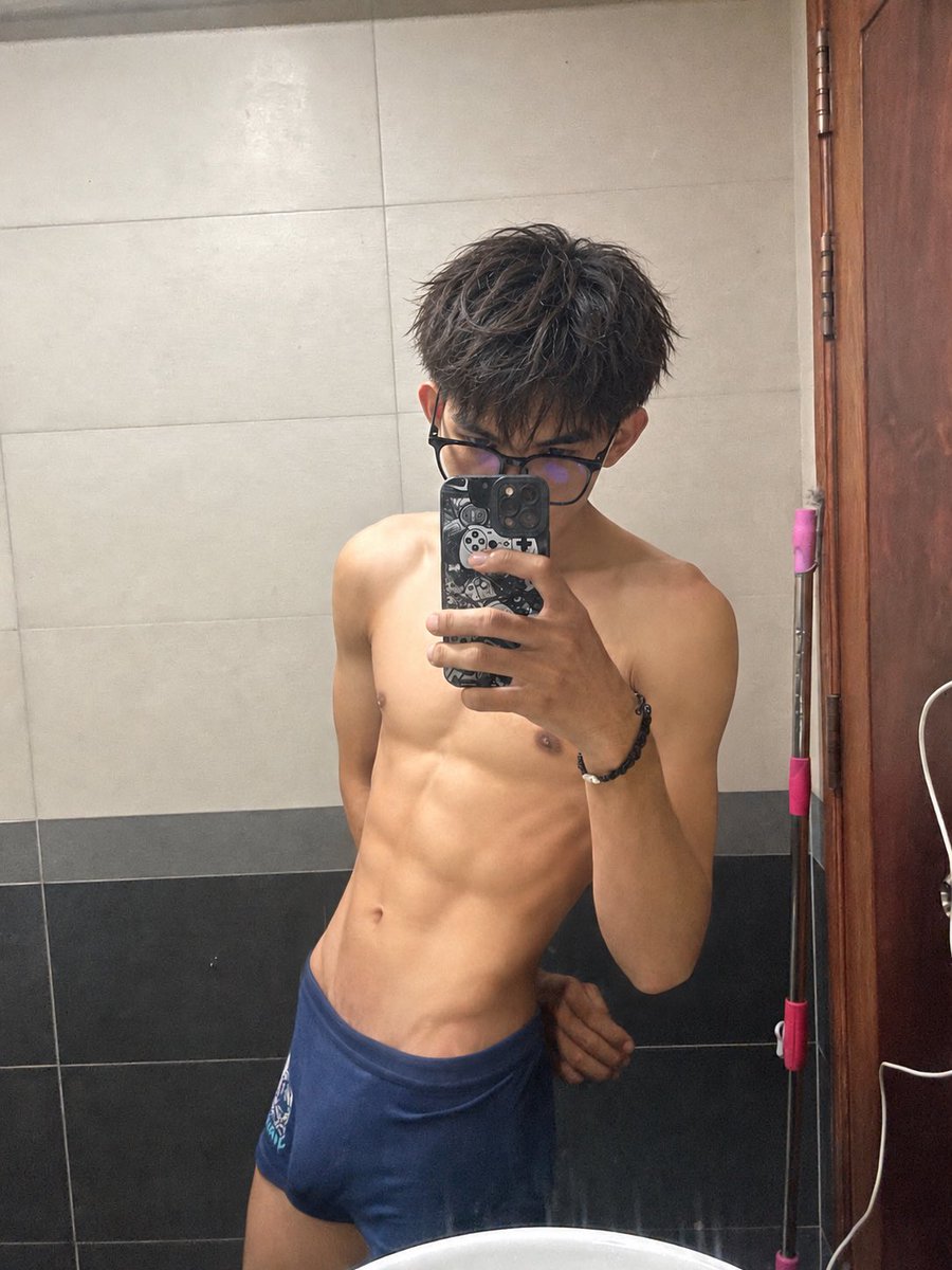 Rennn_22x's tweet photo. 😛 https://t.co/I28hGAl8nD