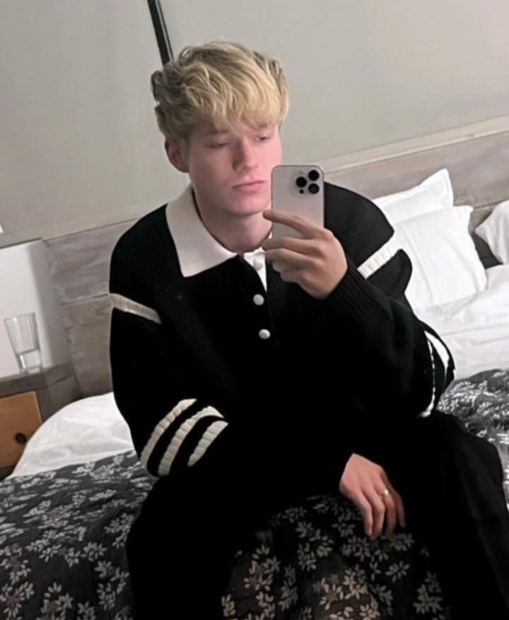 SamGolbach_XPLR's tweet photo. “𝐖𝐡𝐚𝐭 𝐡𝐚𝐯𝐞 𝐈 𝐦𝐢𝐬𝐬𝐞𝐝?” https://t.co/prxBL8SvQH