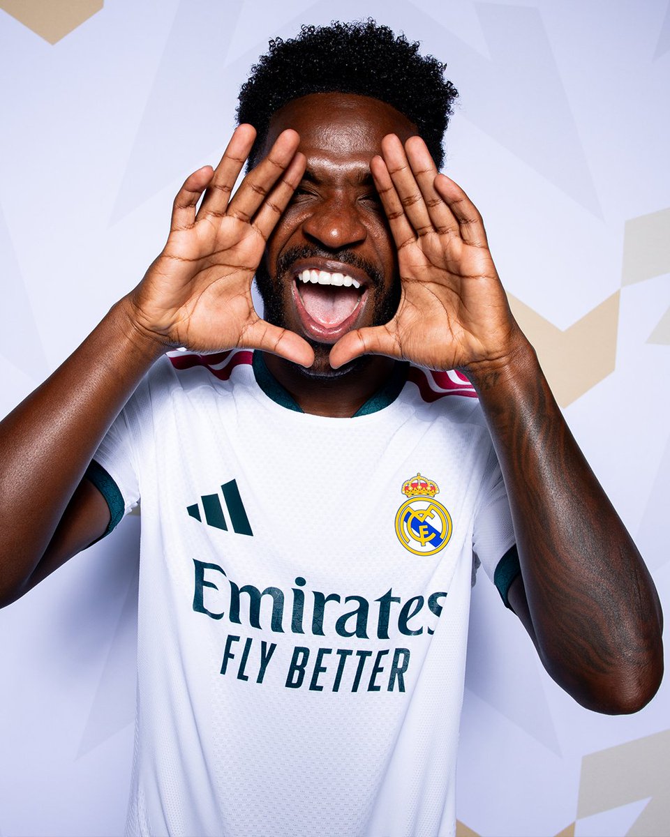 ESPNDeportes's tweet photo. Vinicius listo para una nueva temporada con el Real Madrid. 😎 https://t.co/Rhu2Ok9YPk