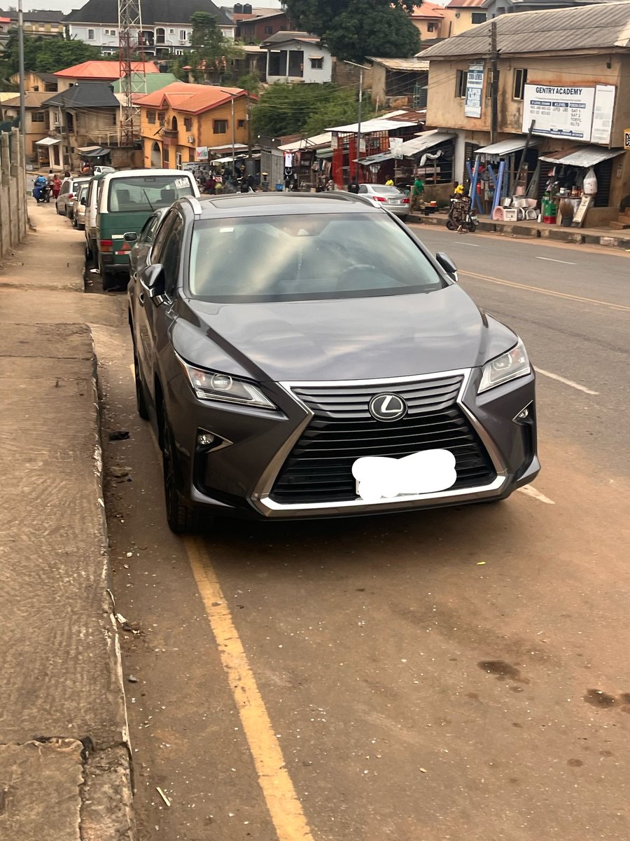 datboyeph's tweet photo. This car specifically has been parking close to my house everyday, is this a sign?😭🤲 https://t.co/rgO8IF28A8