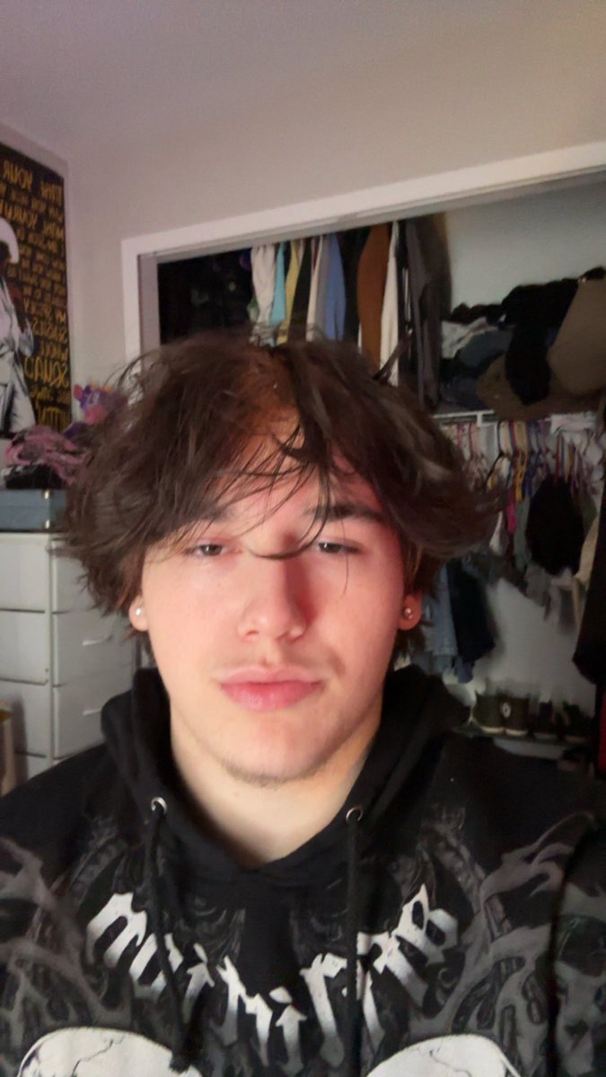drakerageo's tweet photo. Ughhhhh I need my long hair backkk 💔💔 https://t.co/Wgagg1yKVe