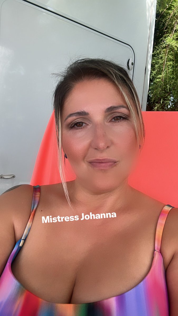 JohannaMiss3ess's tweet photo. Algunas mujeres buscan llamar la atención.
Yo prefiero decidir quién merece la mía. https://t.co/ZJGuaqozgE