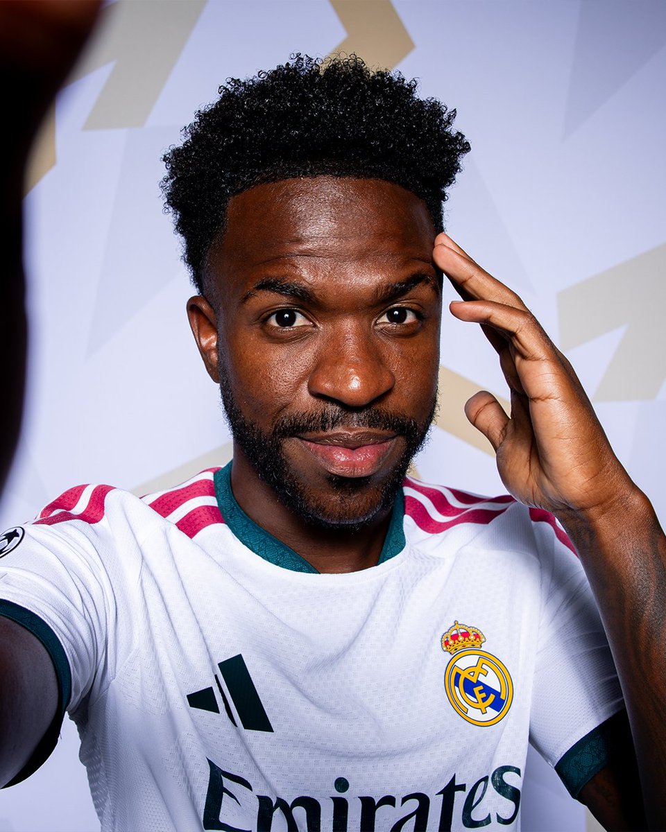 ESPNDeportes's tweet photo. Vinicius listo para una nueva temporada con el Real Madrid. 😎 https://t.co/Rhu2Ok9YPk