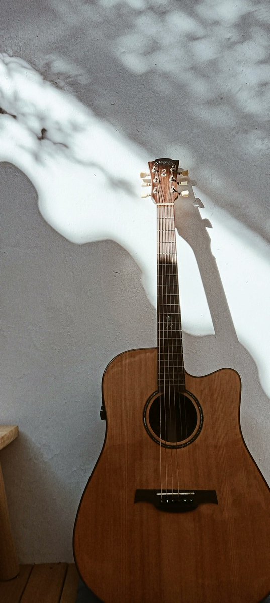 choro551205's tweet photo. Just let the guitar riffs wrap around you like a warm blanket – pure cozy sound for a slow evening.， https://t.co/m0hWU0oIqX