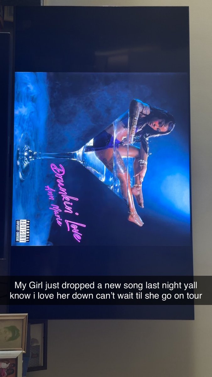 MsLadyK0814's tweet photo. Y’all can never make me hate her i love her down can we please give @Im__AnnMarie her flowers now she been showing out lately i love it. 

That’s our Chicago Baby 💜💜💜 https://t.co/wGhlthNymU