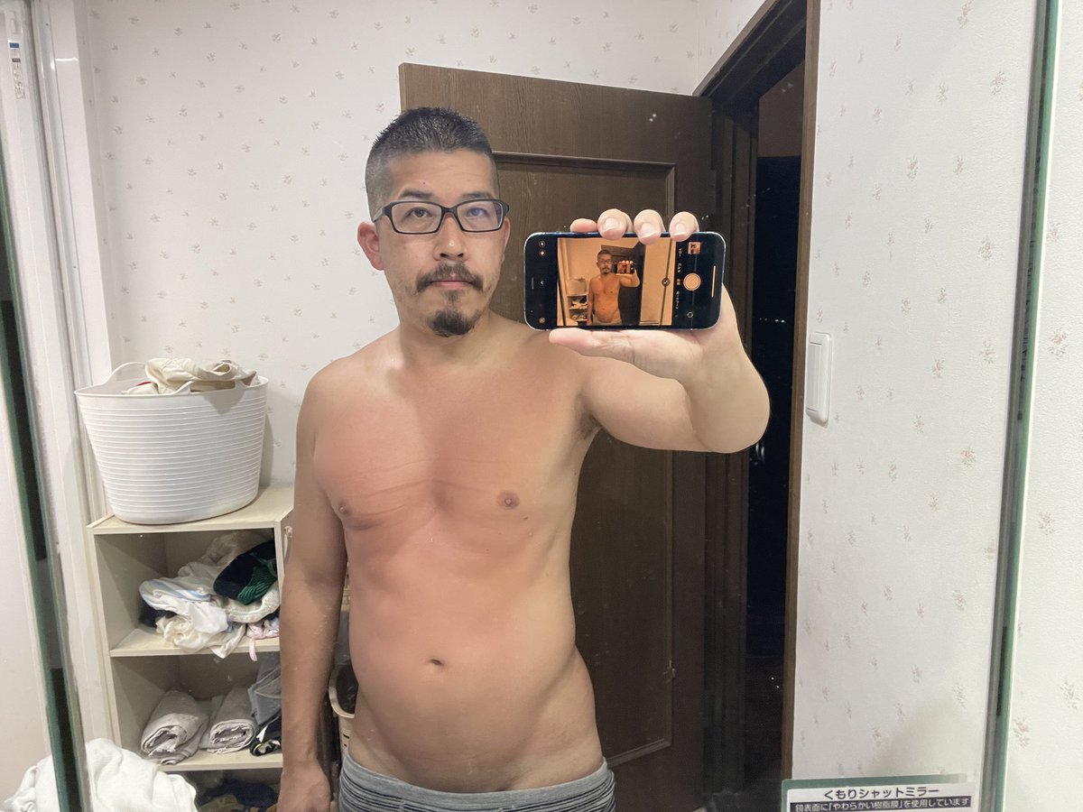 teoxoet's tweet photo. 筋トレしてヘロヘロ。

おやすみなさい。 https://t.co/kF4XwOh9EP