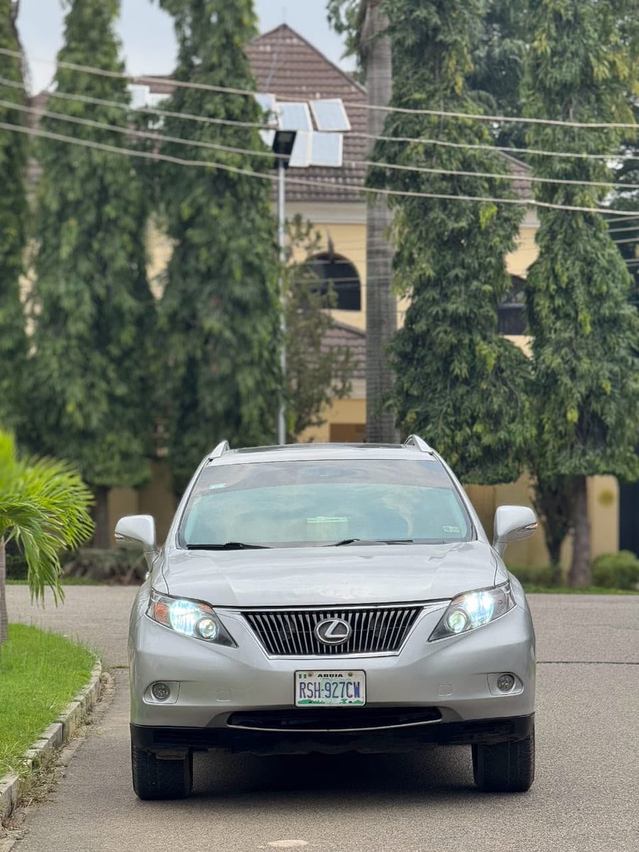 OnyitexHQ's tweet photo. Foreign used Standard 2011 Lexus RX350 Now Available - ₦16M https://t.co/OD6nVrgJiD