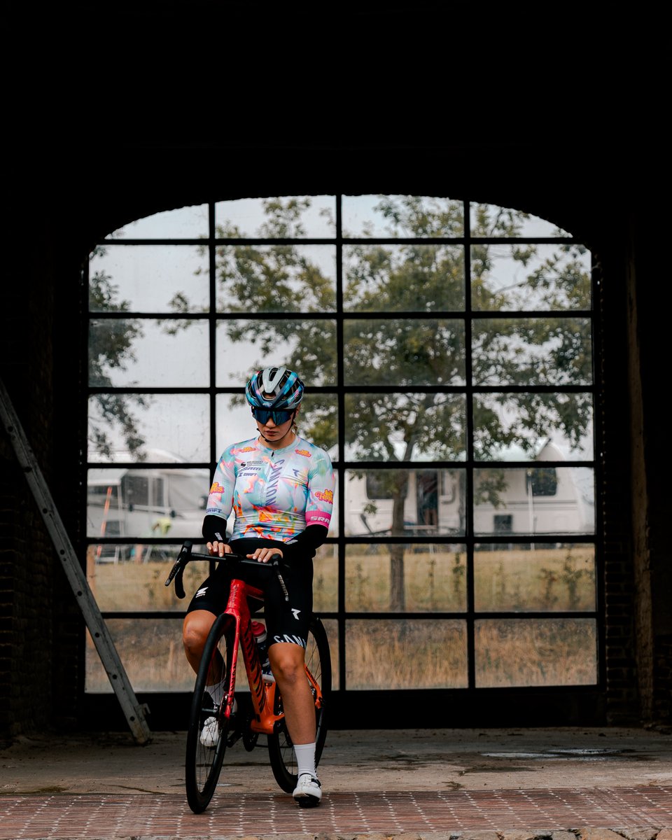 WMNcycling's tweet photo. 🇧🇪 RACE-DAY❕

The third and final Belgian outing for Generation comes in the form of Konvert Kortrijk Koerse. Sophie Alisch joins the 6 riders fresh from #GPLucienVanImpe to make it  7.

→ 127.7km | 880m ↑ | 19°c ☁️
🕐 14:00-17:16 CET
🏳️ Live TBD

📷 Lucas Abad
#KonvertKoerse https://t.co/C4db5TND4l