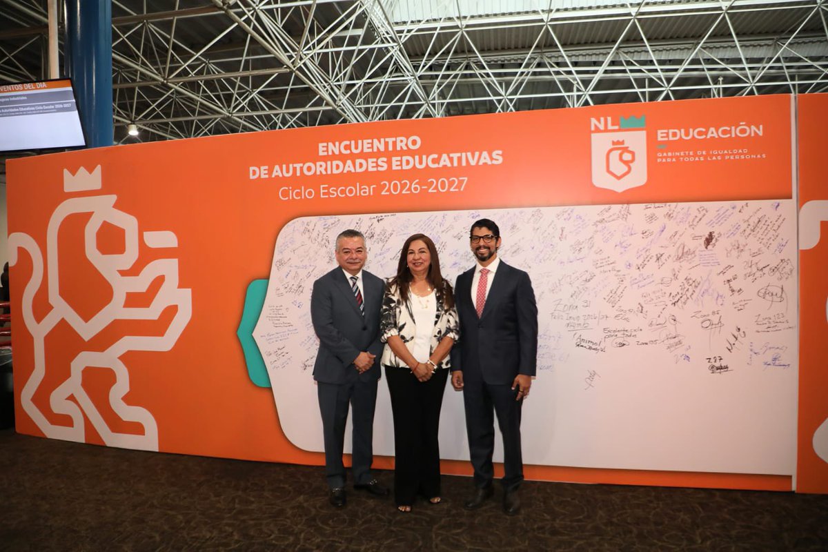 SNTE21's tweet photo. #UnoSomosTodos🙋‍♀️
#TodosSomosUno🙋‍♂️

Esta mañana, el Mtro. José Francisco Martínez Calderón, Secretario General de la Sección 21, y la Mtra. Elsa María Martínez Peña, Representante del CEN del SNTE, asistieron al "Encuentro con Autoridades Educativas". https://t.co/SJOx0MOmcY