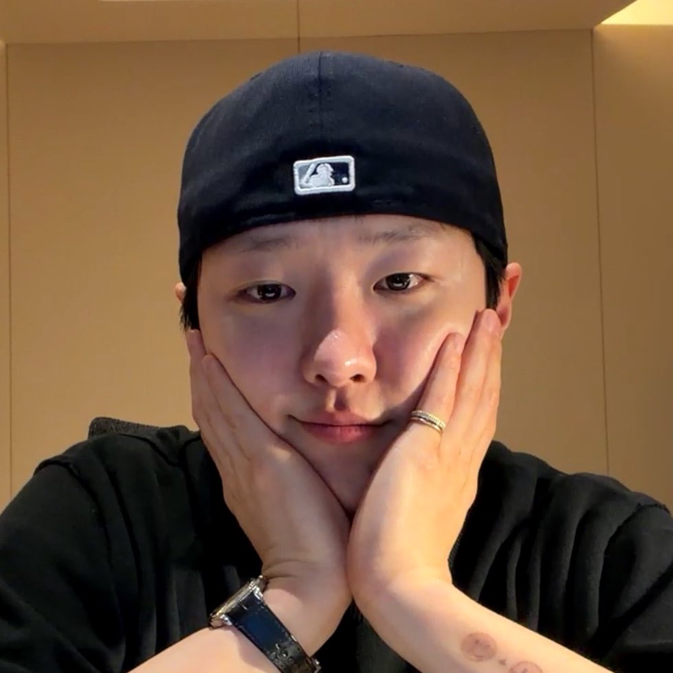 chewyoun's tweet photo. my chewy youn🍪 

https://t.co/IgxadNlRy7