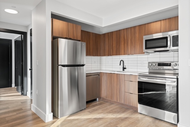 Settle_NYC's tweet photo. 🏠 RE-RENTAL NOW OPEN: Studio at 1111 Foster Ave, Brooklyn

This is a rent-stabilized apartment re-opening for new applicants. No lottery needed.

Rent: $1,802.99/mo
Household income: $67,474–$176,410

Pet-friendly | Parking | Laundry | Gym | Terrace

https://t.co/EYTV0Tfdgw https://t.co/1cWfBBWWDq