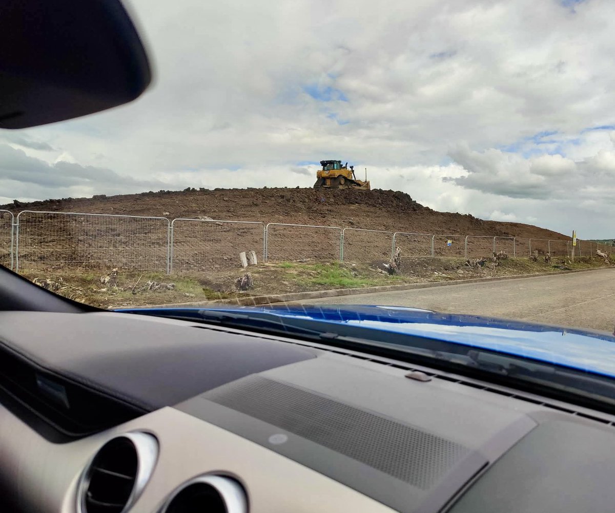 frantic_gold's tweet photo. Over to Prestwick airport for the 1st time in a whileโฆ the mini-Mound is now Maxi-Mound ๐ฎ Anyway, planes..
๐บ๐ธ US Army Priority Air Transport Cessna Citation 96-0107 #WING91 departed PIK for Wiesbaden. #avgeek #SpottingFromTheMound https://t.co/BLdKC8DalV