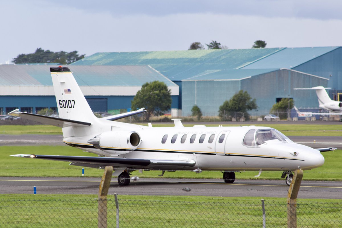 frantic_gold's tweet photo. Over to Prestwick airport for the 1st time in a whileโฆ the mini-Mound is now Maxi-Mound ๐ฎ Anyway, planes..
๐บ๐ธ US Army Priority Air Transport Cessna Citation 96-0107 #WING91 departed PIK for Wiesbaden. #avgeek #SpottingFromTheMound https://t.co/BLdKC8DalV