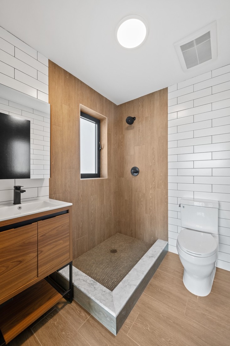 Settle_NYC's tweet photo. 🏠 RE-RENTAL NOW OPEN: Studio at 1111 Foster Ave, Brooklyn

This is a rent-stabilized apartment re-opening for new applicants. No lottery needed.

Rent: $1,802.99/mo
Household income: $67,474–$176,410

Pet-friendly | Parking | Laundry | Gym | Terrace

https://t.co/EYTV0Tfdgw https://t.co/1cWfBBWWDq